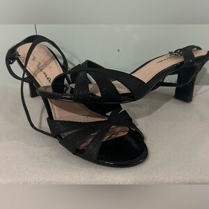 TOUCH OF NINA Size 7.5 Black Glitter Comfortable Ankle Strappy 2.5” Thick Heels
